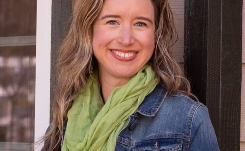 <div style="color: #24a53c;"> LISA BRONNER </div>